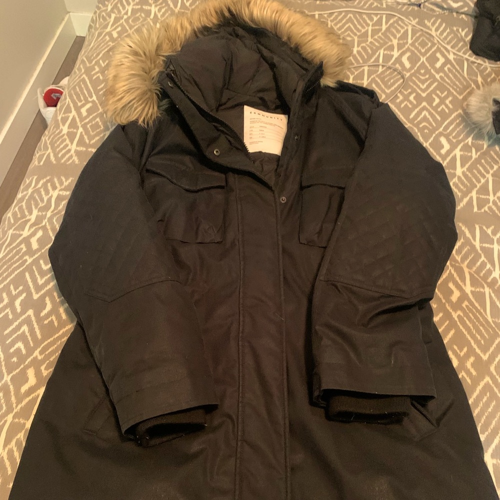 Aritzia community parka xl